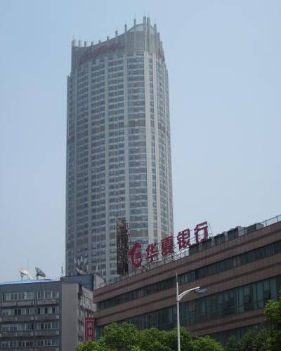 Фото 14 - 365 Service Apartment (Central International Building)