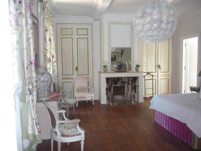 Фото 8 - Chambre d hôtes - Château Commarque