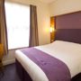 Фото 11 - Premier Inn Manchester Airport (Heald Green)