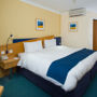 Фото 11 - Holiday Inn Express Milton Keynes