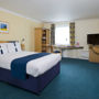 Фото 2 - Holiday Inn Express Swansea East