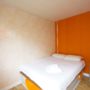 Фото 6 - easyHotel Luton