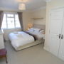 Фото 2 - Self Catering Apartments Windsor