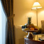 Фото 11 - Athens Atrium Hotel & Jacuzzi Suites