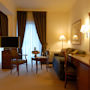 Фото 8 - Athens Atrium Hotel & Jacuzzi Suites