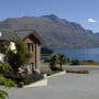 Фото 2 - Queenstown Motel Apartments