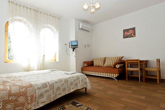 Фото 3 - Livadiya Privat Hotel