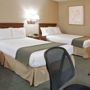 Фото 2 - Holiday Inn Express Hotel & Suites Columbus Airport