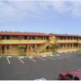 Фото 3 - Howard Johnson Express Inn Monterey Seaside