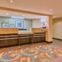 Фото 2 - Hampton Inn Bakersfield - Central