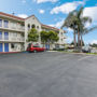 Фото 12 - Motel 6 Watsonville - Monterey Area