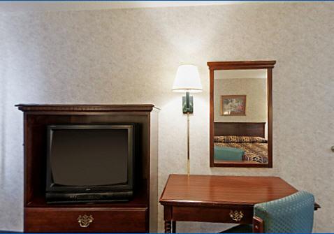 Фото 3 - America s Best Value Inn & Suites - Memphis/Graceland