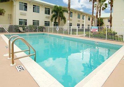 Фото 1 - Mainstay Suites - Port Saint Lucie