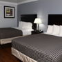 Фото 5 - Destin Inn & Suites