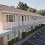 Фото 3 - America s Best Value Inn and Suites Mill Valley