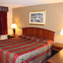 Фото 1 - Travel Inn & Suites Flemington