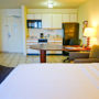 Фото 13 - Larkspur Landing Pleasanton-An All-Suite Hotel