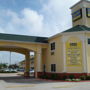 Фото 7 - Scottish Inn and Suites Baytown