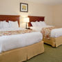 Фото 2 - White River Inn & Suites