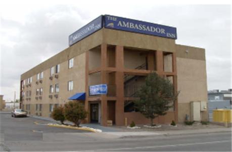 Фото 1 - The Ambassador Inn