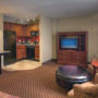 Фото 3 - Arlington Court Suites Hotel
