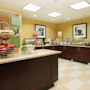 Фото 2 - Hampton Inn & Suites Ontario