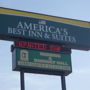 Фото 9 - Americas Best Inn and Suites Near Six Flags Over Texas
