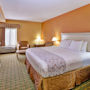 Фото 13 - La Quinta Inn & Suites Memphis East-Sycamore View