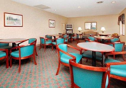 Фото 8 - Econo Lodge Inn & Suites East Knoxville
