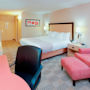 Фото 12 - La Quinta Inn & Suites Fairfield, NJ
