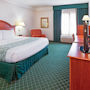 Фото 11 - La Quinta Inn & Suites Arlington North Six Flags Drive