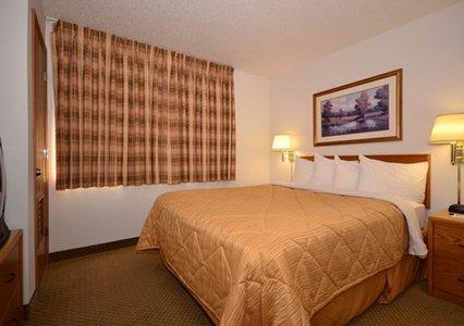 Фото 2 - MainStay Suites Cedar Rapids