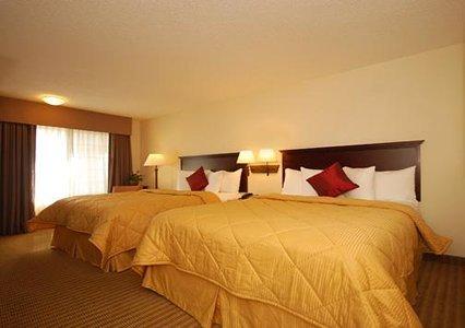 Фото 3 - Comfort Inn & Suites Overland Park