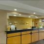 Фото 3 - Quality Inn & Suites Fayetteville