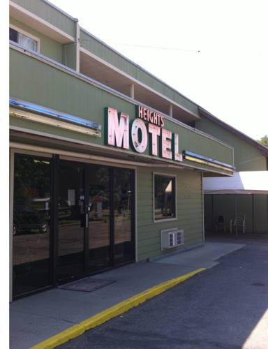 Фото 1 - The Heights Inn Motel