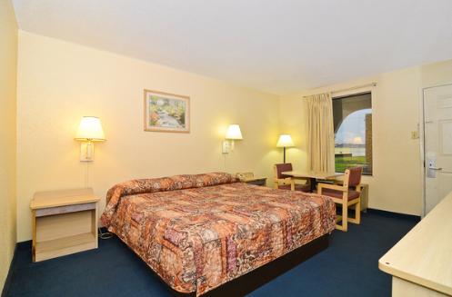 Фото 7 - Americas Best Value Inn Beaumont