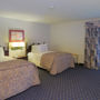 Фото 2 - Regency Inn & Suites West Springfield