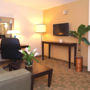 Фото 3 - Clarion Inn & Suites At International Drive