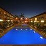 Фото 4 - Tropicana Inn & Suites