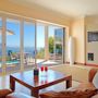 Фото 5 - Azure View Luxury Apartment